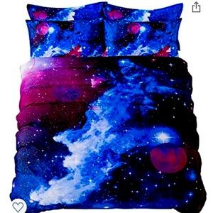 Galaxy print bedding. Excellent condition. Full size.